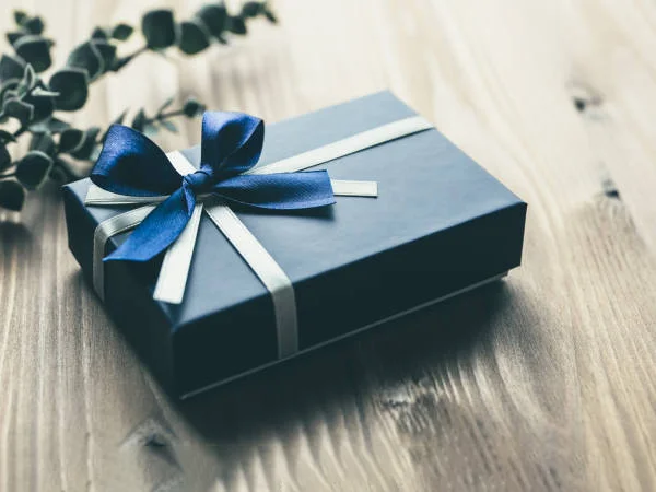 Welche Details sollten bei der Individualisierung von Markenwerbegeschenken beachtet werden?