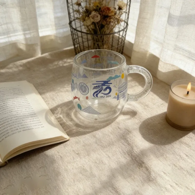 Glasbecher